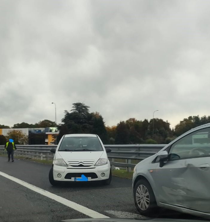 L'incidente sull'A8 all'uscita di Busto Arsizio