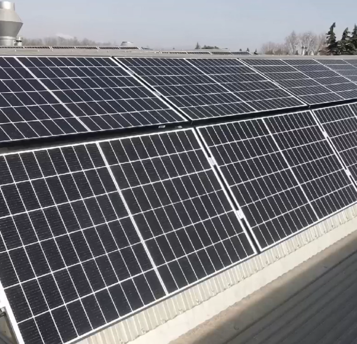 L'impianto fotovoltaico sul tetto dello stabilimento di Tradate della BTicino
