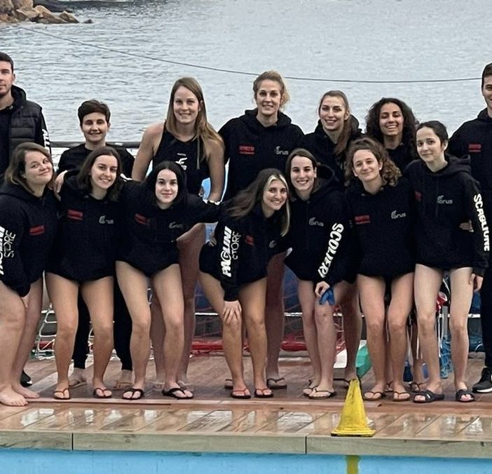 Busto Pallanuoto Paglini Store, le ragazze rompono il ghiaccio con una vittoria