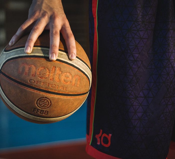 Lutto nel basket e a Casorate Sempione. Si è spento Claudio Vedovato: «I tuoi ragazzi ti avranno sempre nei loro cuori»