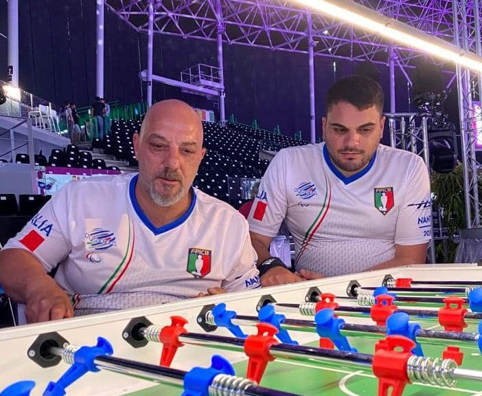 Francesco Bonanno e Luigi Iannone in una foto dalla pagina Facebook della Federazione italiana calcio balilla paraolimpico