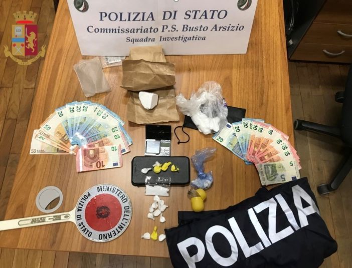 Blitz antidroga della polizia di Busto: arrestato uno spacciatore 62enne