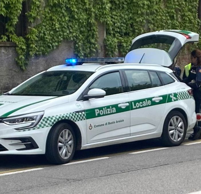 Incidente stradale in centro a Busto, ferito un 71enne