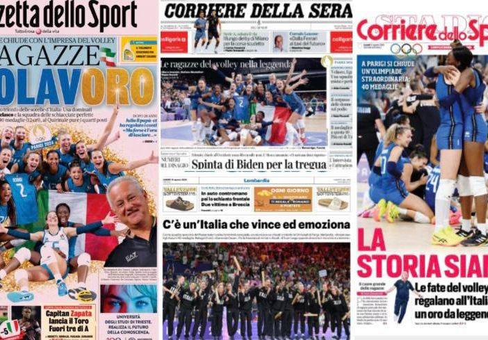 Alcune delle prime pagine con cui l'Italia celebra oggi le ragazze del volley campionesse olimpiche