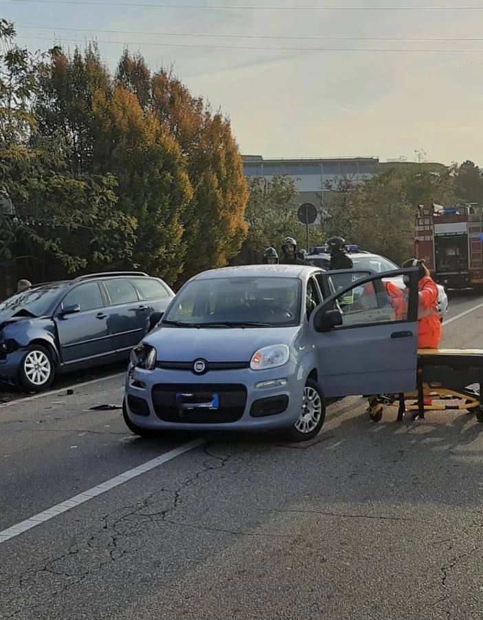 Incidente stradale sulla Varesina: coinvolti alcuni veicoli