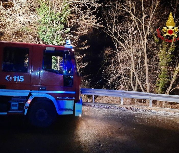 Il luogo dov'è stato rinvenuto ieri sera il cadavere dell'uomo a Castelveccana