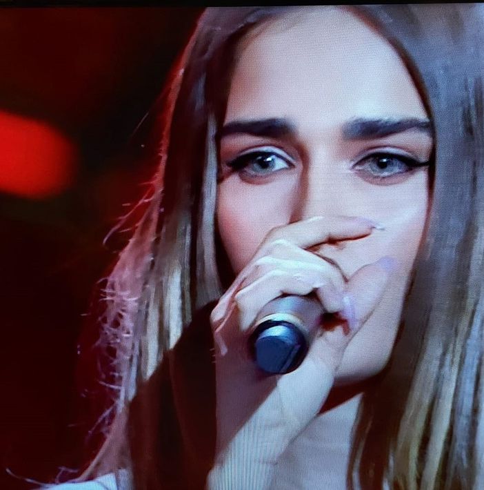 Clara Soccini ha aperto la 74esima edizione del Festival di Sanremo (foto da Rai Uno)