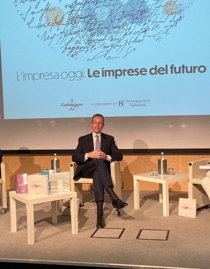 Meno giovani e meno imprese, ma l'export trascina la manifattura varesotta