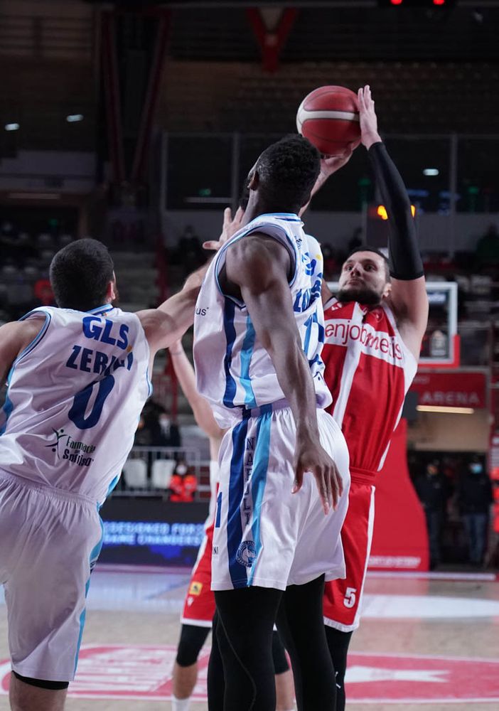 Pallacanestro Varese, attività sospesa fino al 3 gennaio. Altri due casi positivi al Covid
