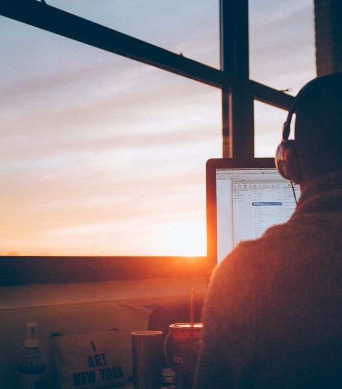 Lavoro all’estero, ecco quali sono le figure più richieste