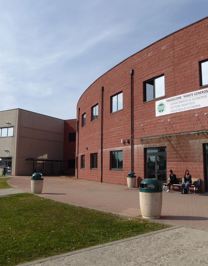 La sede del Dipartimento di Economia, in via Monte Generoso a Varese