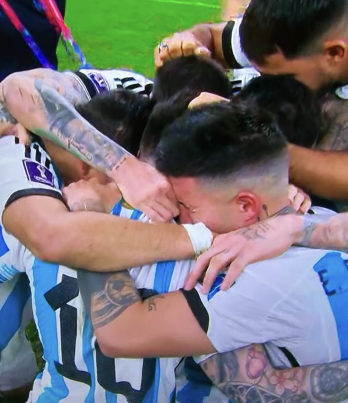 Finale pazzesca: doppietta Messi, tripletta Mbappè. L'Argentina vince i Mondiali dopo una delle partite più belle di sempre