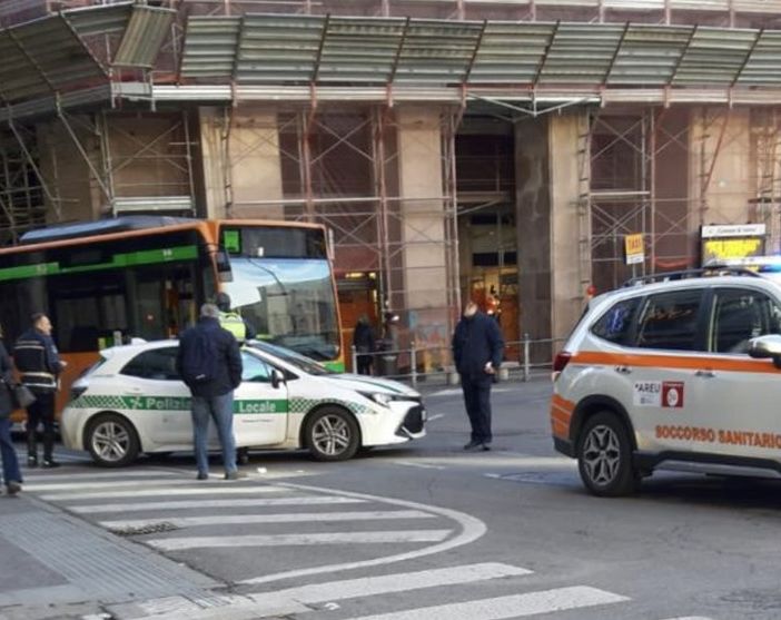 I soccorsi in piazza Monte Grappa