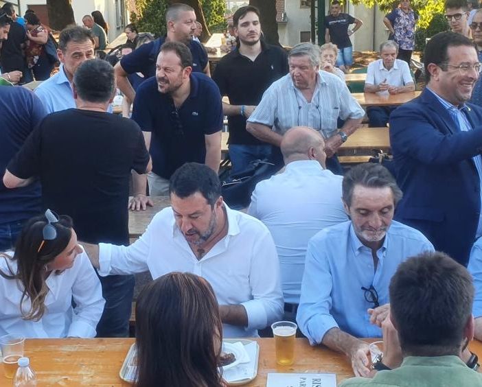VIDEO. Salvini a Caronno Varesino saluta sindaci e militanti