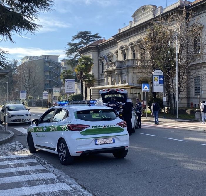 La polizia locale sul luogo dell'incidente