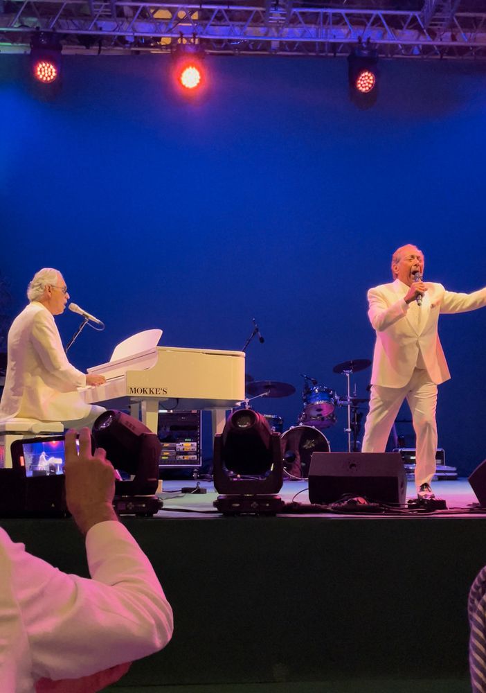 FOTO. I cuochi di Euro-Toques al fianco di Andrea Bocelli per fare del bene con gusto