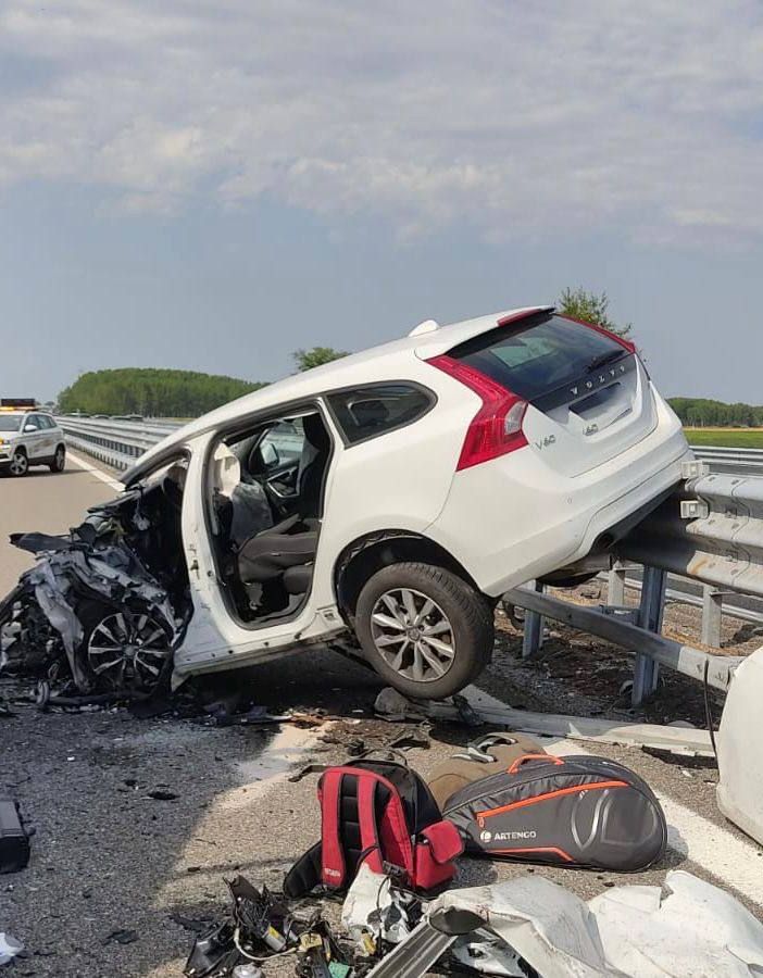 Spaventoso incidente sulla Milano-Genova: due morti e tre feriti