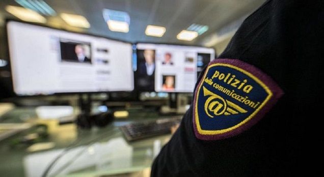 Regali di Natale senza brutte sorprese: la guida anti truffe della Polizia Postale