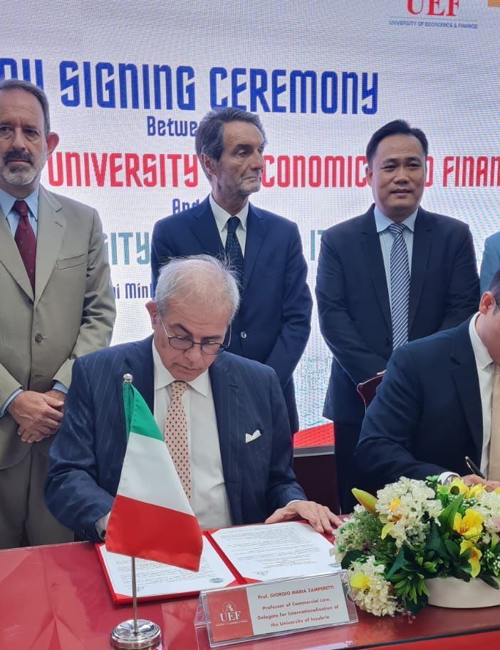 L’Università dell’Insubria firma in Vietnam un importante accordo di collaborazione internazionale sotto l’egida di Regione Lombardia