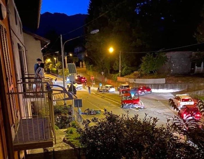 Schianto sulla statale 394 a Gemonio, due feriti di cui uno grave. In volo anche l'elisoccorso