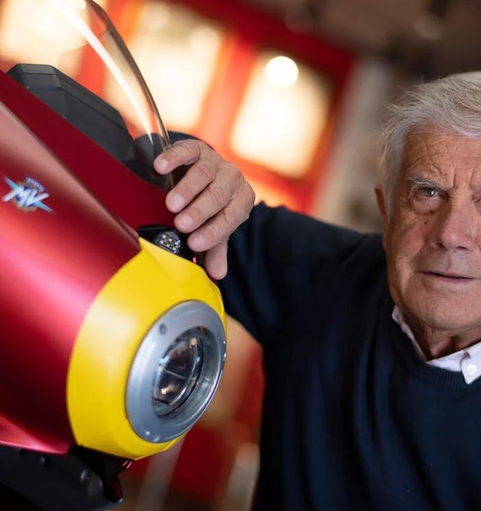 Gli 80 anni dell'immenso Giacomo Agostini. Gli auguri di Mv Agusta e di tutti gli sportivi: «Grazie per essere Ago»