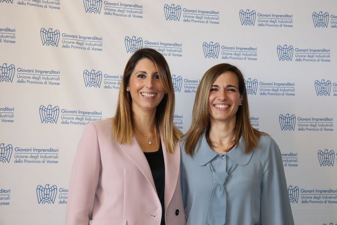 Da sinistra la presidente uscente Giorgia Munari, a destra, la nuova presidente Martina Giorgetti