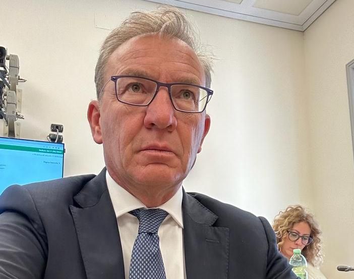 Accordo fiscale Italia Svizzera, Pellicini (FdI): «Per la prima volta una legge dello Stato affronta il problema della desertificazione produttiva»