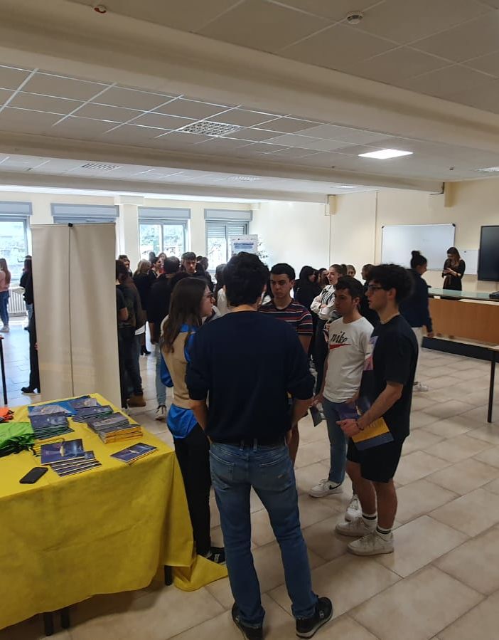 Entusiasmo e partecipazione per le giornate di orientamento universitario all'Ite Montale di Tradate