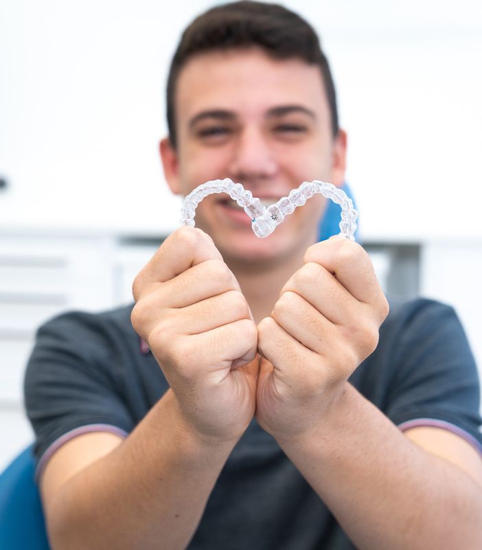 Migliorare il sorriso non ha età: l’ortodonzia per bambini e adulti