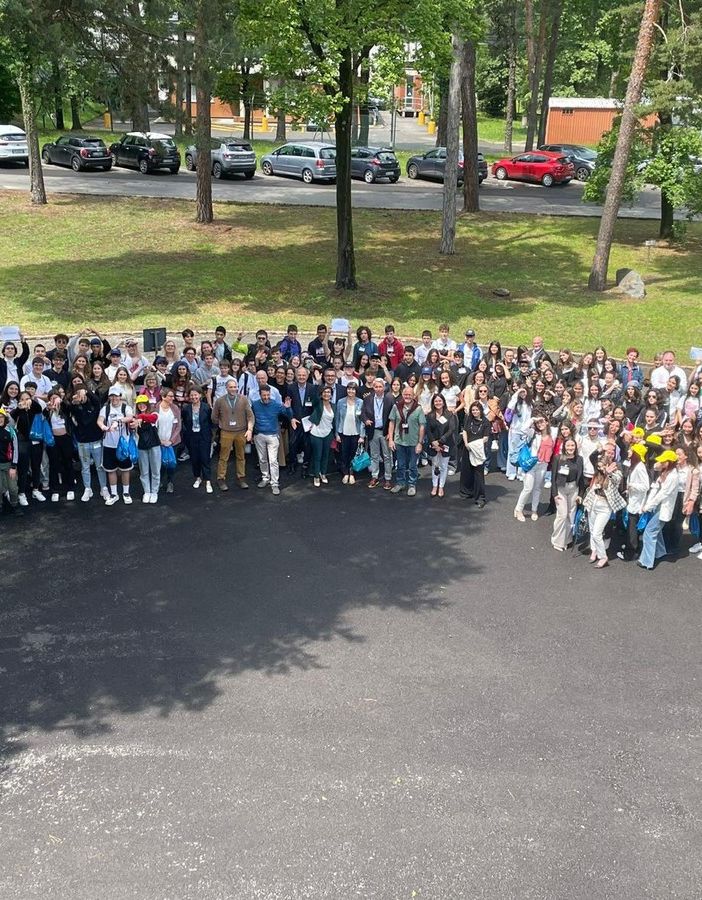 FOTO. La scienza premia le scuole con il Jrc di Ispra: «La sfida futura per voi giovani? Gestire l'intelligenza artificiale»