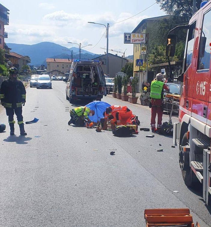 Lavena Ponte Tresa, scontro tra un'auto e una moto: 36enne elitrasportata in ospedale