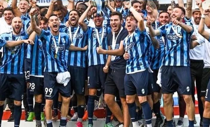 Fontana: «Fine dell'assurda vicenda, il Lecco è meritatamente in B». Esclusa la Reggina, ripescato il Brescia