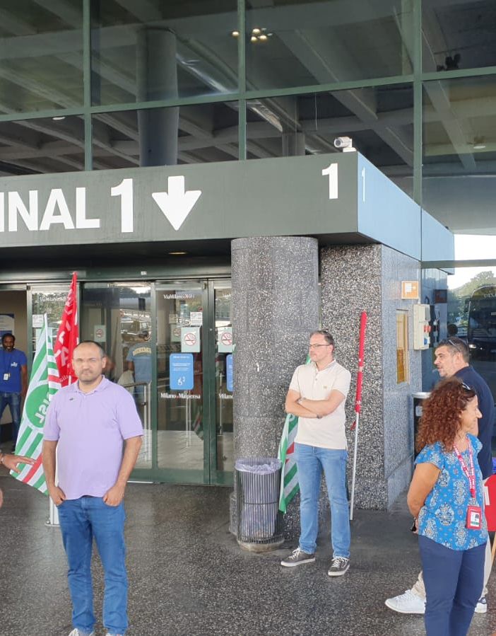 Il sit in di protesta dei lavoratori dell'handling di Malpensa