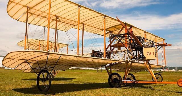 Lo storico aeroplano Ca.1 in una foto tratta dalla pagina Facebook di Hangar Italy