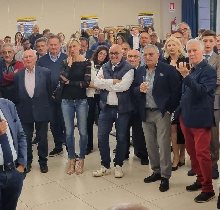 Elezioni Europee, in 400 per Marco Reguzzoni: «Imprese e lavoratori sono sotto attacco, voglio incidere nelle scelte»