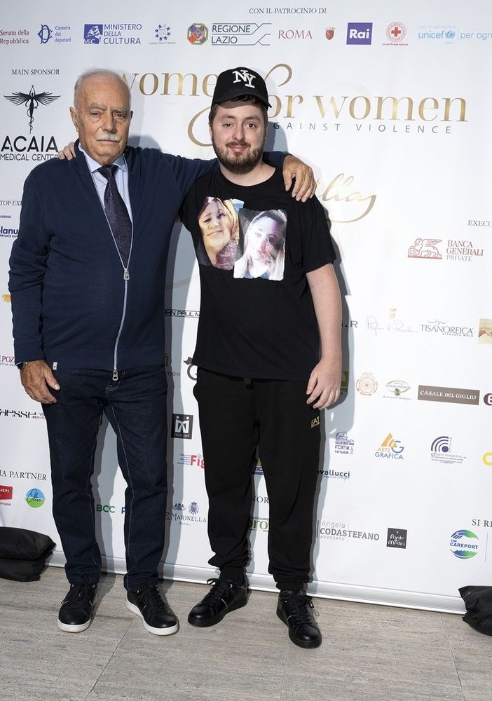I nonni di Nicolò Maja premiati da &quot;Women for Women against Violence”: «Complimenti per il percorso che state affrontando»