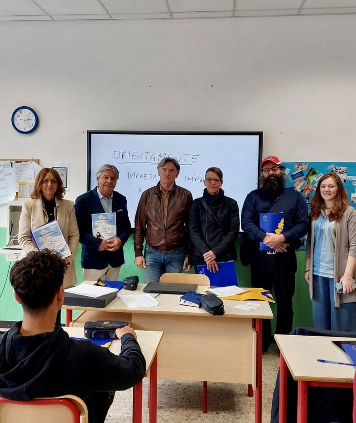 “Orientamente - Fare Impresa si impara a scuola”