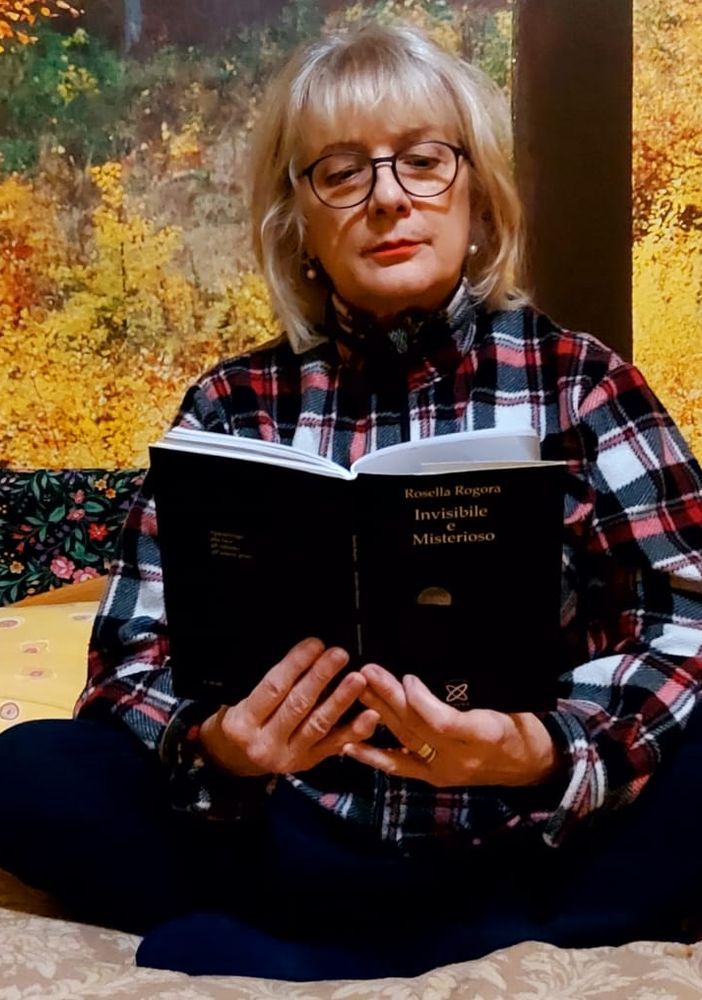 Un'alchimia tra sentimenti ed emozioni: Rosella Rogora con “Invisibile e misterioso” a Solbiate Olona