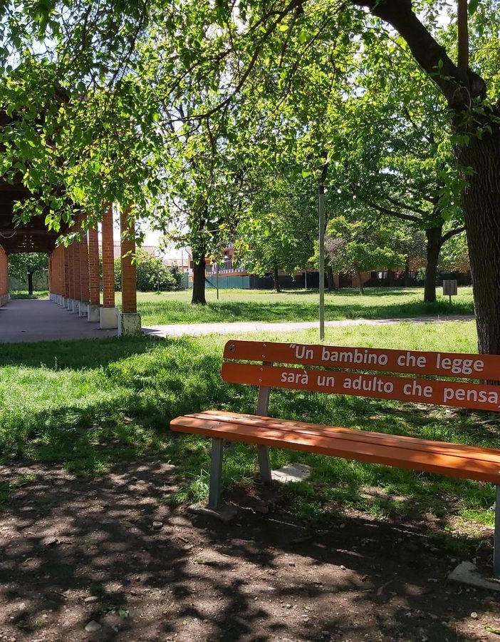 L’Ima inaugura la “Panchina della lettura” per la città di Castellanza