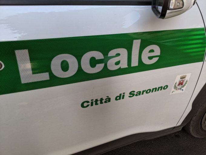 Sorpresi a gettare a terra mozziconi di sigaretta: multati dalla polizia locale