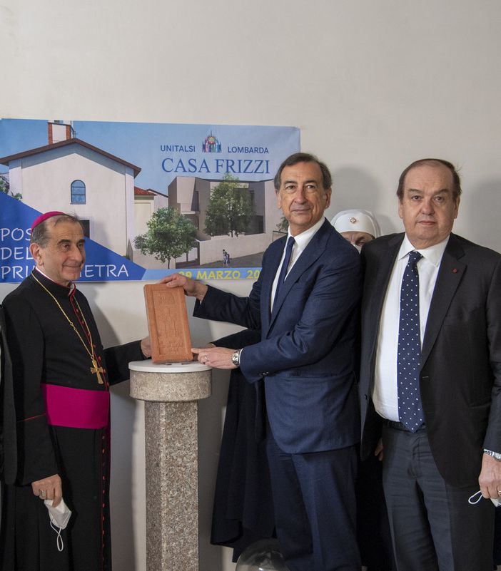 Prima pietra della casa Fabrizio Frizzi. I bimbi malati avranno accanto le famiglie anche grazie a Busto