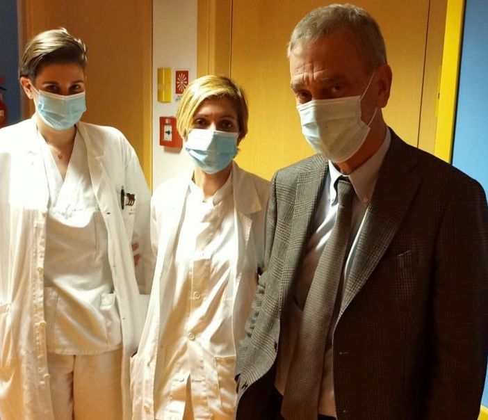 Il professor Grossi spiega le &quot;armi&quot; per battere il virus a domicilio, a partire dal corretto utilizzo degli anticorpi monoclonali