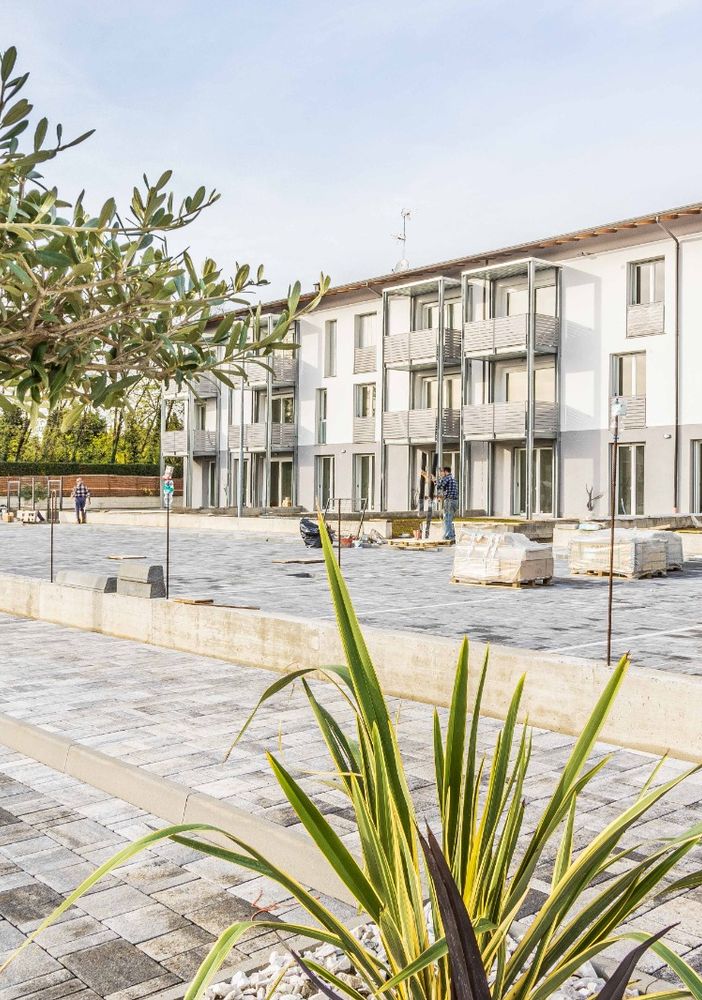 Alcune immagini della nuova costruzione in via Faenza a Cairate (servizio a cura di Maurizio Losorgio)