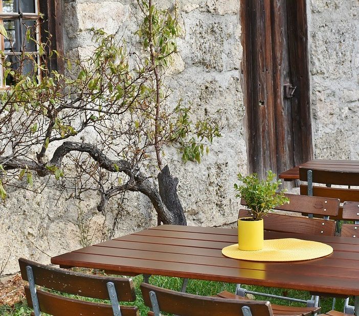 Coldiretti: «Con la zona gialla, in Lombardia riaperti 51 mila tra bar, ristoranti e agriturismi»