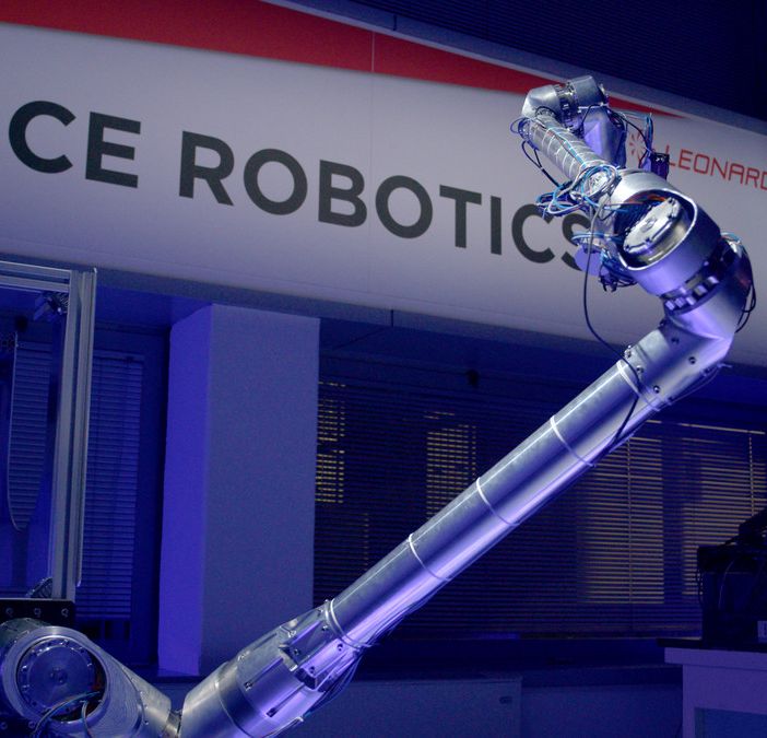 Marte andata e ritorno: Leonardo firma contratto con l'Agenzia Spaziale Europea per il braccio robotico che porterà i campioni del Pianeta Rosso sulla Terra