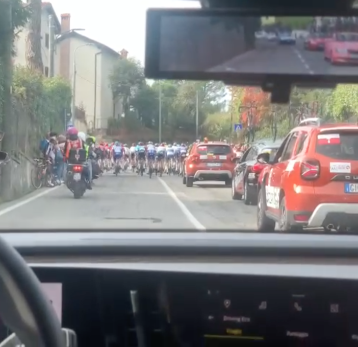 VIDEO - Su una macchina, dentro la Tre Valli, a 101 chilometri orari