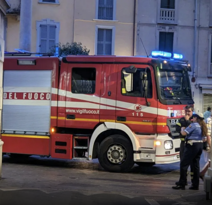 La padrona di casa esce e… la lavastoviglie allaga il palazzo