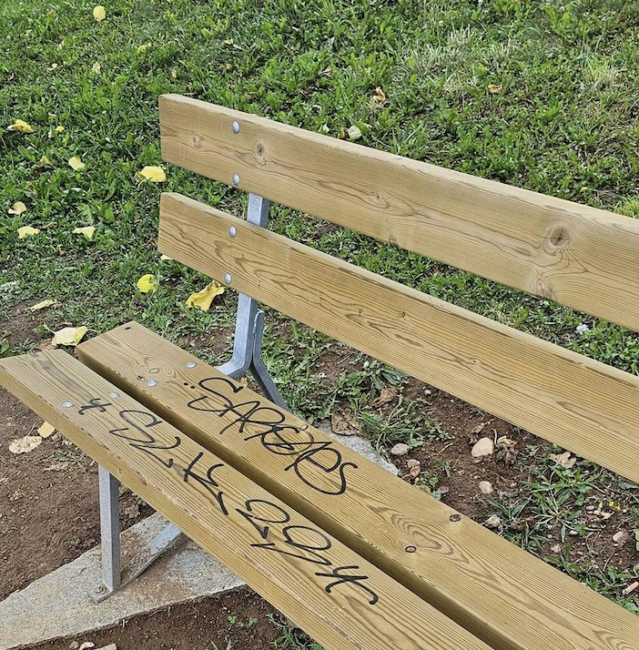 Vandalismi al parchetto di Cavaria con Premezzo appena sistemato