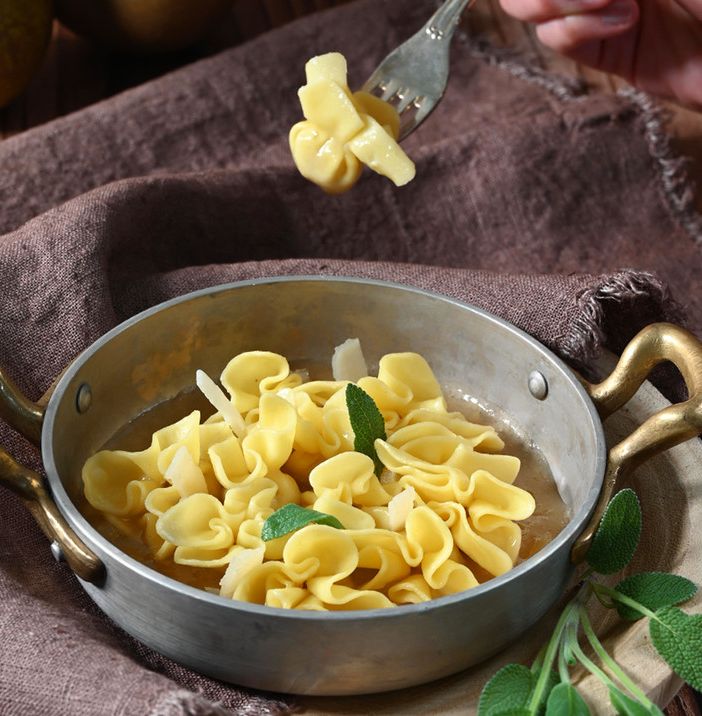 Le Perline con Parmigiano Reggiano DOP di Scoiattolo Pasta Fresca: gusto made in Varese