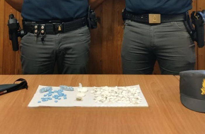 Cocaina, ecstasy e hashish dalla Svizzera: la Finanza di Como arresta due italiani